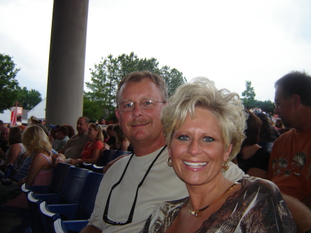 Lisa Bradley Photo 17