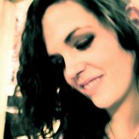 Samantha Singleton Photo 6