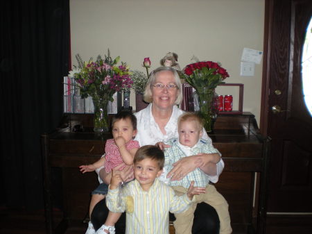 Julia Farris Photo 16