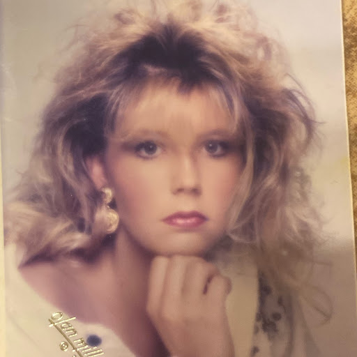 Shelly Robinson Photo 42