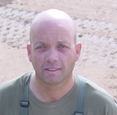 Robert Carr Photo 18
