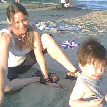 Kelly Robbins Photo 23
