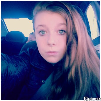 Charlotte Sharpe Photo 24