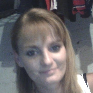 Elizabeth Davey Photo 25