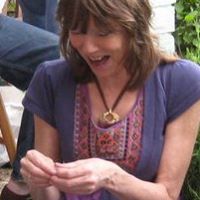 Suzanne Simons Photo 25