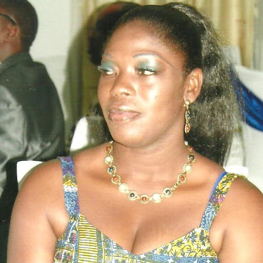 Esther Thomas Photo 38