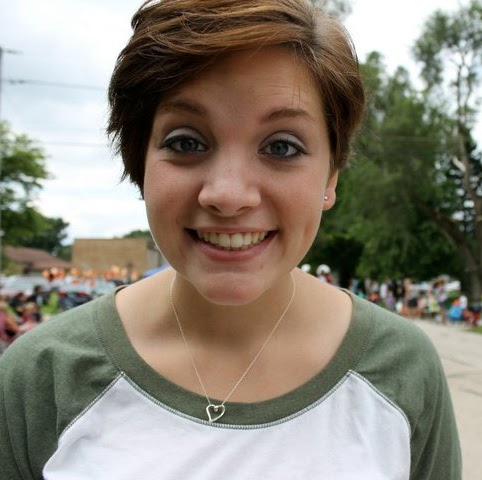 Anne Martin Photo 17