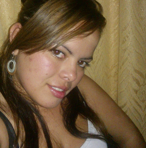Claudia Vasquez Photo 35
