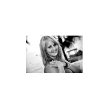 Julia Kuhn Photo 5
