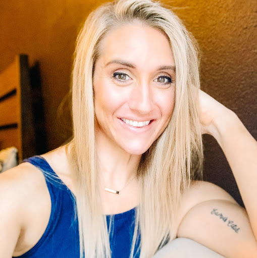 Melissa Lyon Photo 21