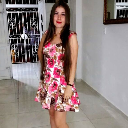 Carol Velasco Photo 9