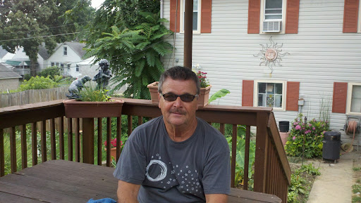 Larry Bullock Photo 27