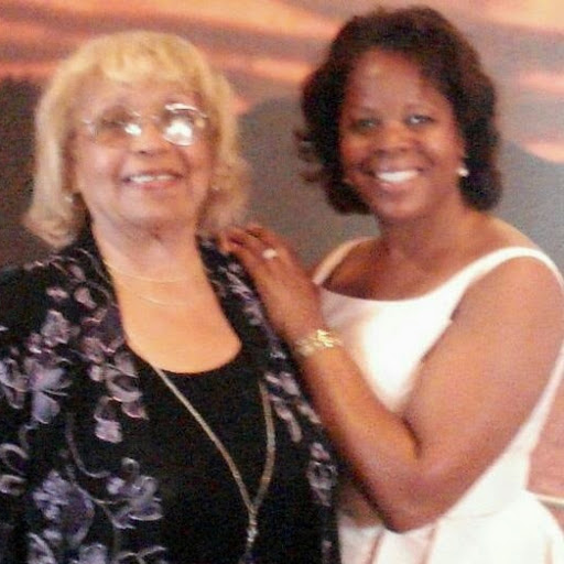 Michelle Bivins Photo 23
