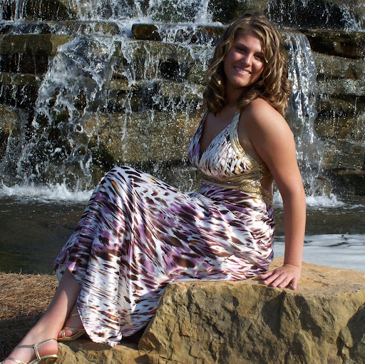 Victoria Duncan Photo 13