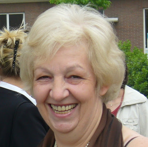Jacqueline Burton Photo 16