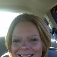 Julia Hardy Photo 17
