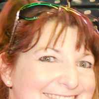 Liz Thomas Photo 9
