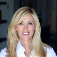 Deborah Lemieux Photo 7