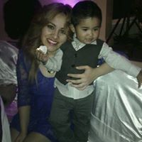 Elizabeth Molina Photo 21