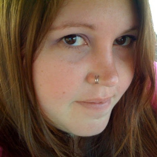 Erika Barnes Photo 32