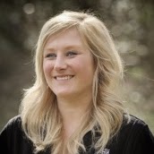 Emma Webb Photo 9
