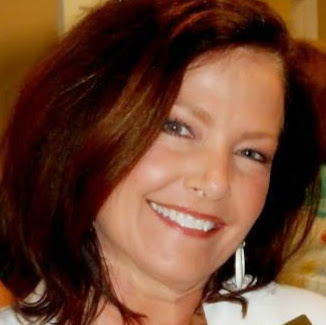 Susan Lloyd Photo 24