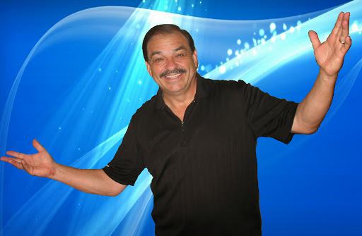 Manuel Reyes Photo 44