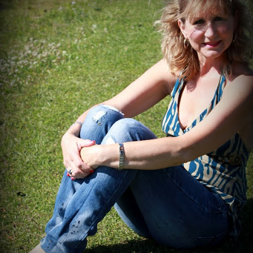 Debra Kay Photo 14