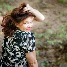 Jennifer Richards Photo 23