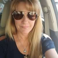 Jennifer Hyatt Photo 23