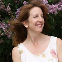 Leslie Simpson Photo 31