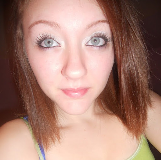 Jessie Moore Photo 16