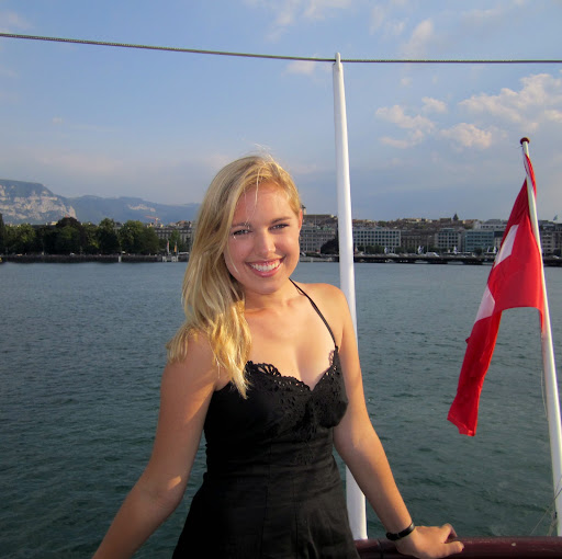 Laura Kasper Photo 26