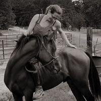 Tina Cochran Photo 33