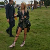 Robyn Hopkins Photo 33