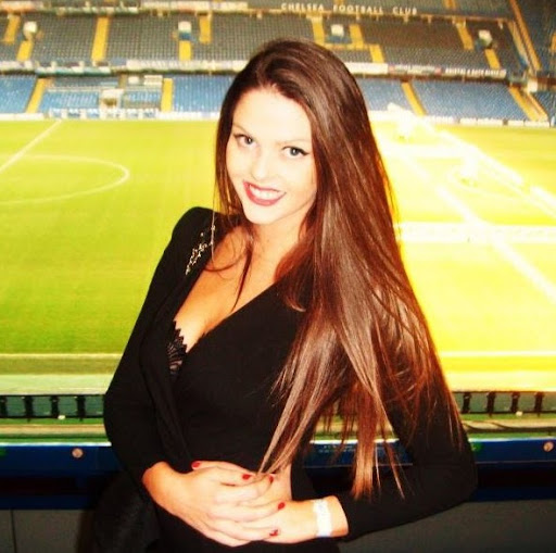 Holly Jennings Photo 37