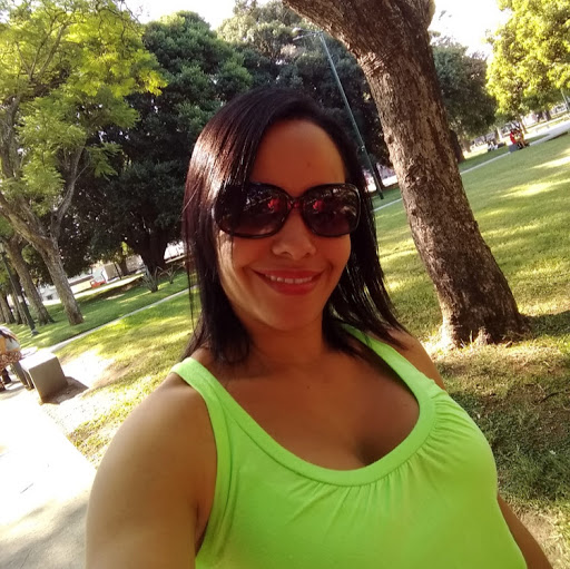 Daniela Hernandez Photo 8