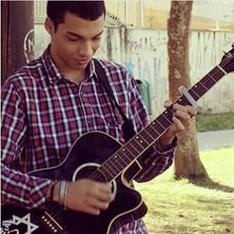 Eddie Andrade Photo 9
