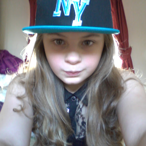 Iona Robinson Photo 14