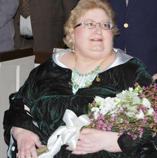 Lois Newman Photo 11