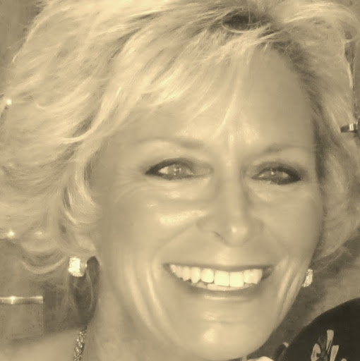 Joan Gibson Photo 15