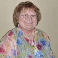 Marjorie Holland Photo 26