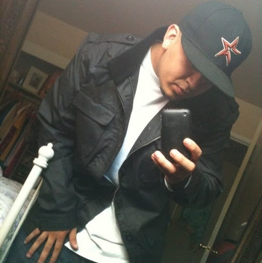 Albert Martinez Photo 15
