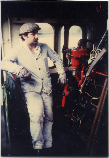 Michael Hewitt Photo 37