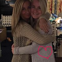Holly Andrews Photo 24