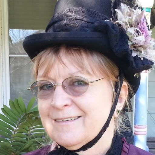 Robin Reynolds Photo 32