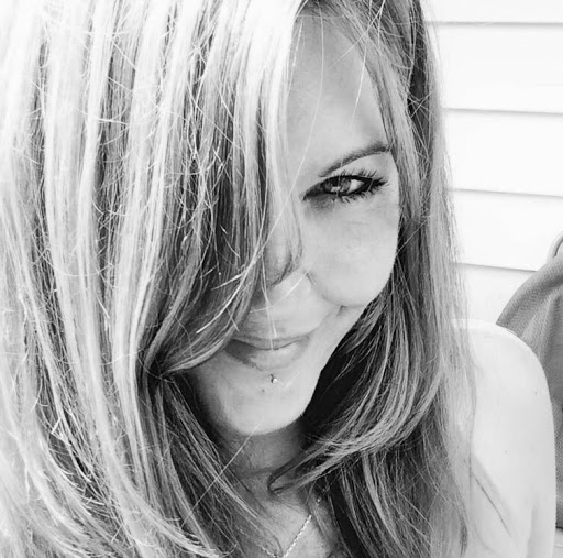Danielle Crawford Photo 21