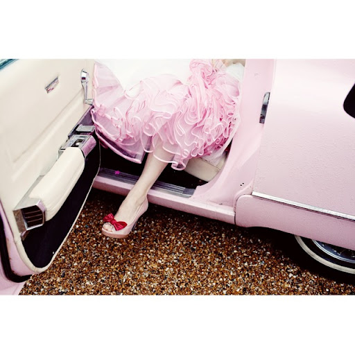 Sarah Laing Photo 13