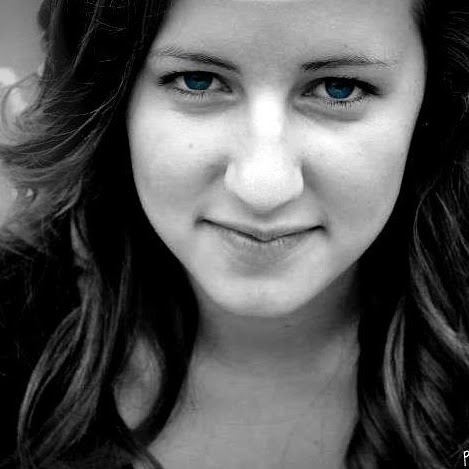 Emily Carlson Photo 23