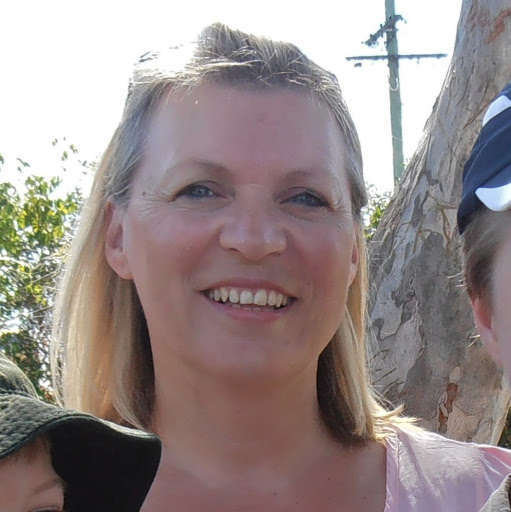 Georgina Robinson Photo 27